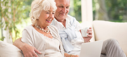 photo_seniorsdiningtable